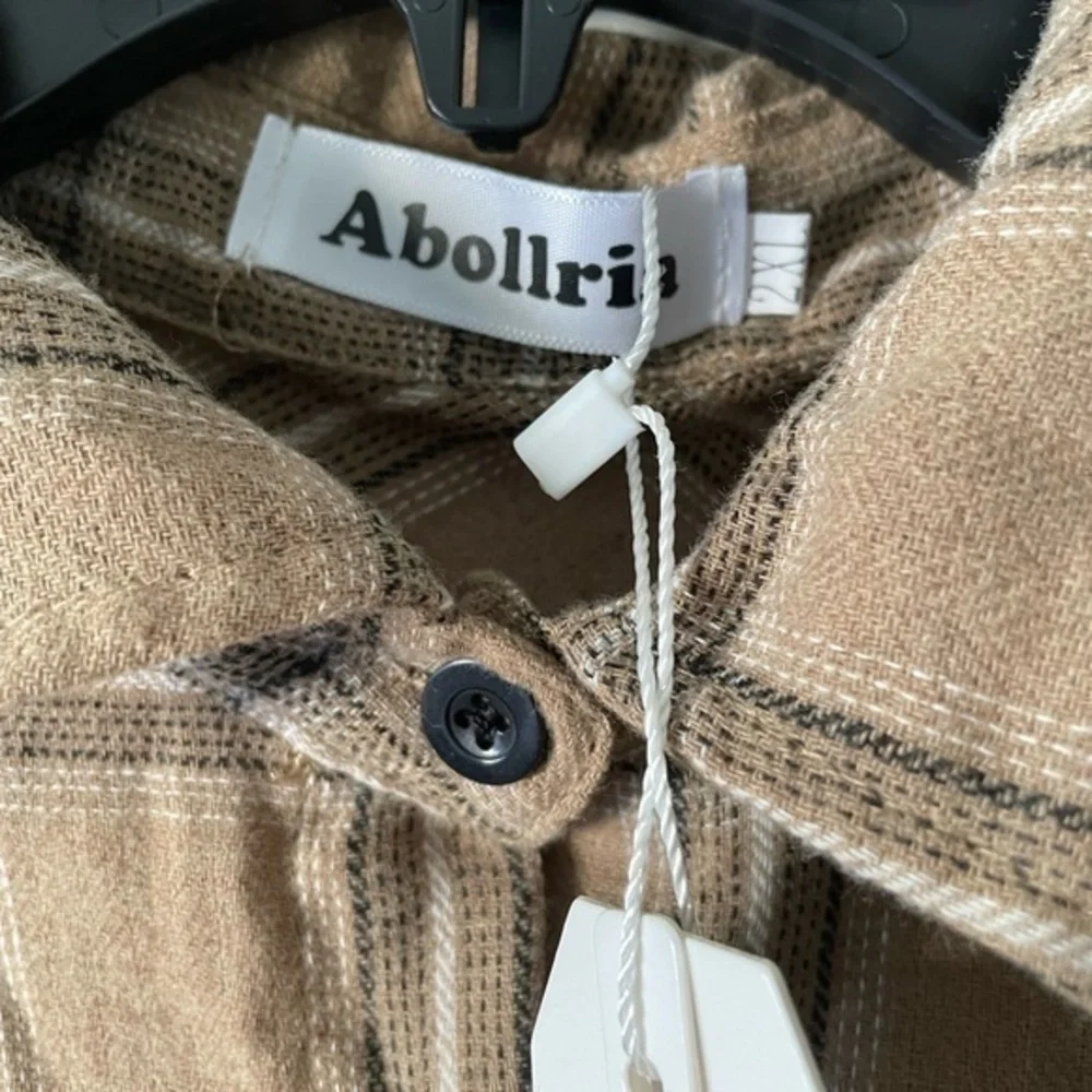 Abollria Women's Long Sleeve Flannel - Picture 2 of 3